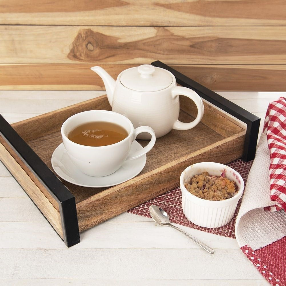 Rectangular serving tray in mango wood with metal handle