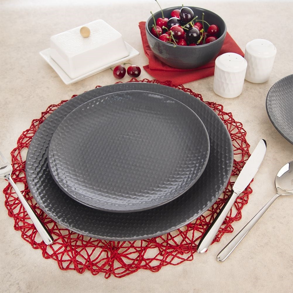 Red round paper placemat, 35 cm diameter