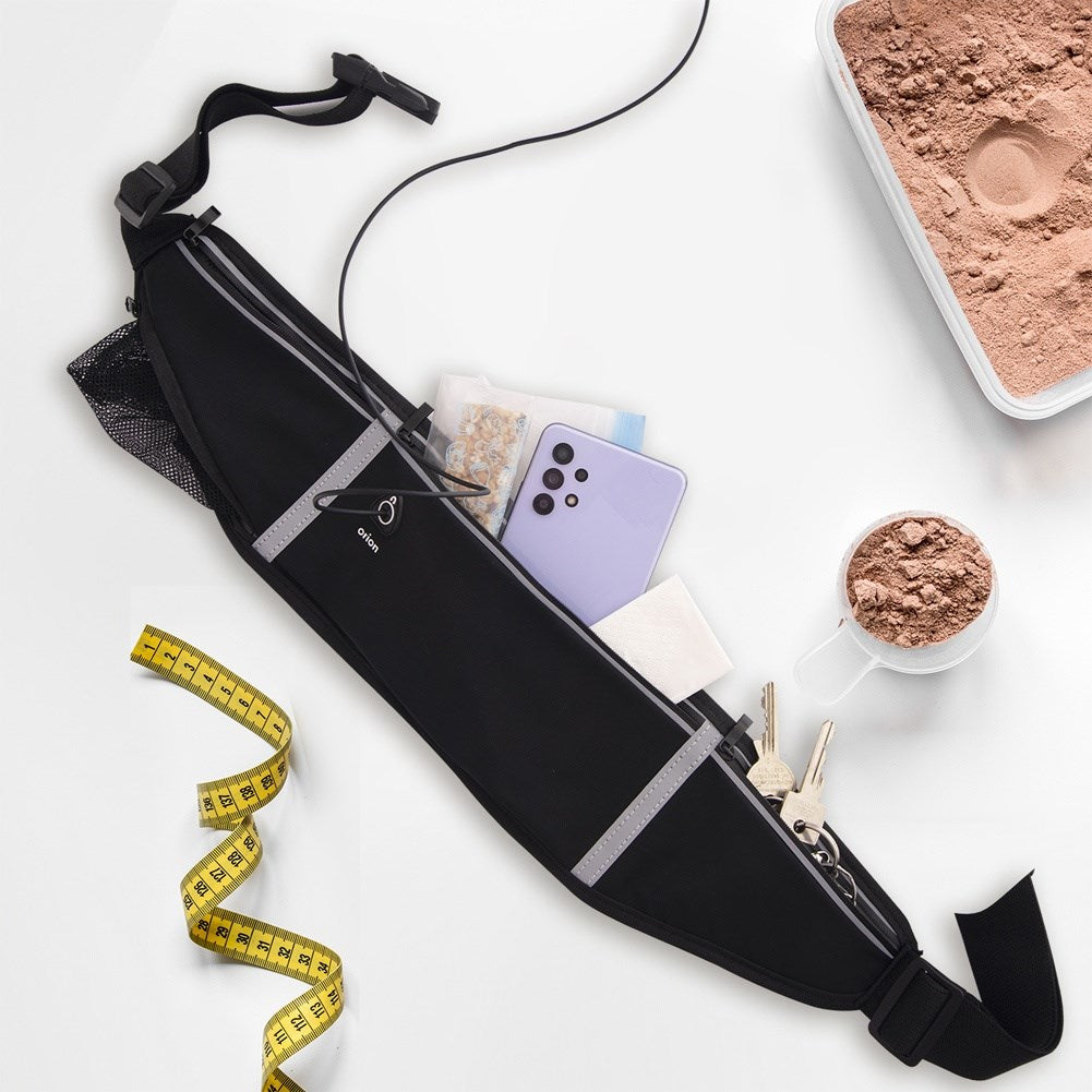 Reflective waist bag for running