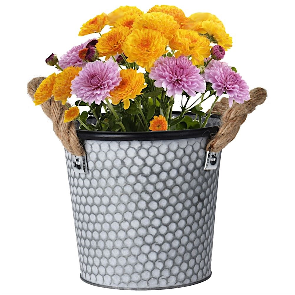 Retro style metal pot with jute rope handle, for indoor/outdoor use
