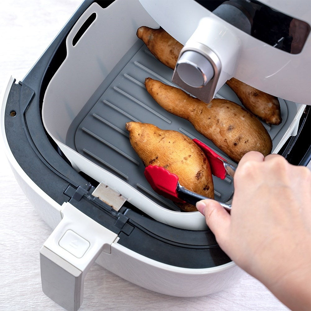Reusable non-stick insert for hot air fryer in gray silicone