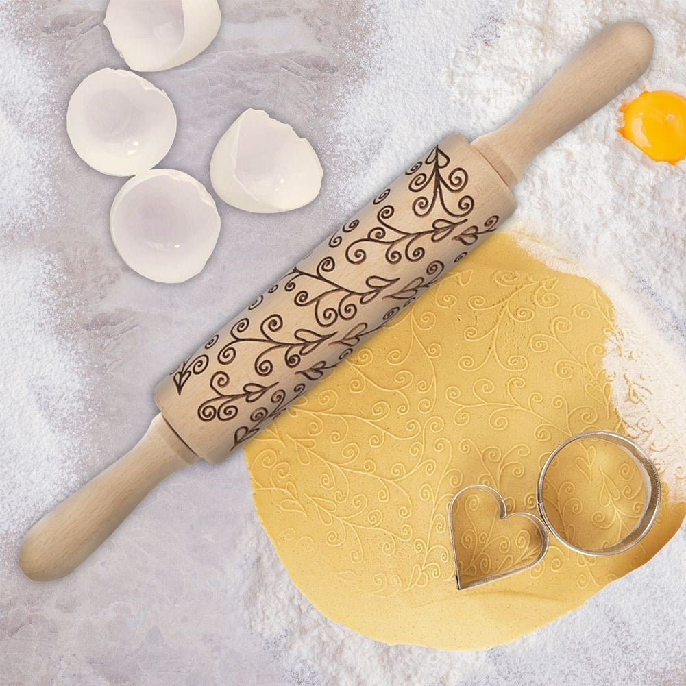 Rotary rolling pin for cake decoration with plant patterns in beech wood
