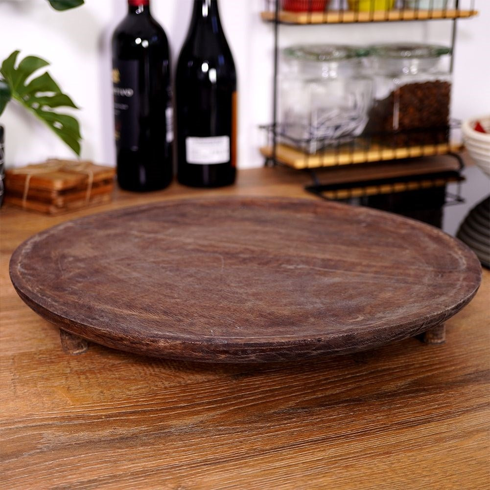 Round Cutting Board in Mango Wood for Cutting and Serving