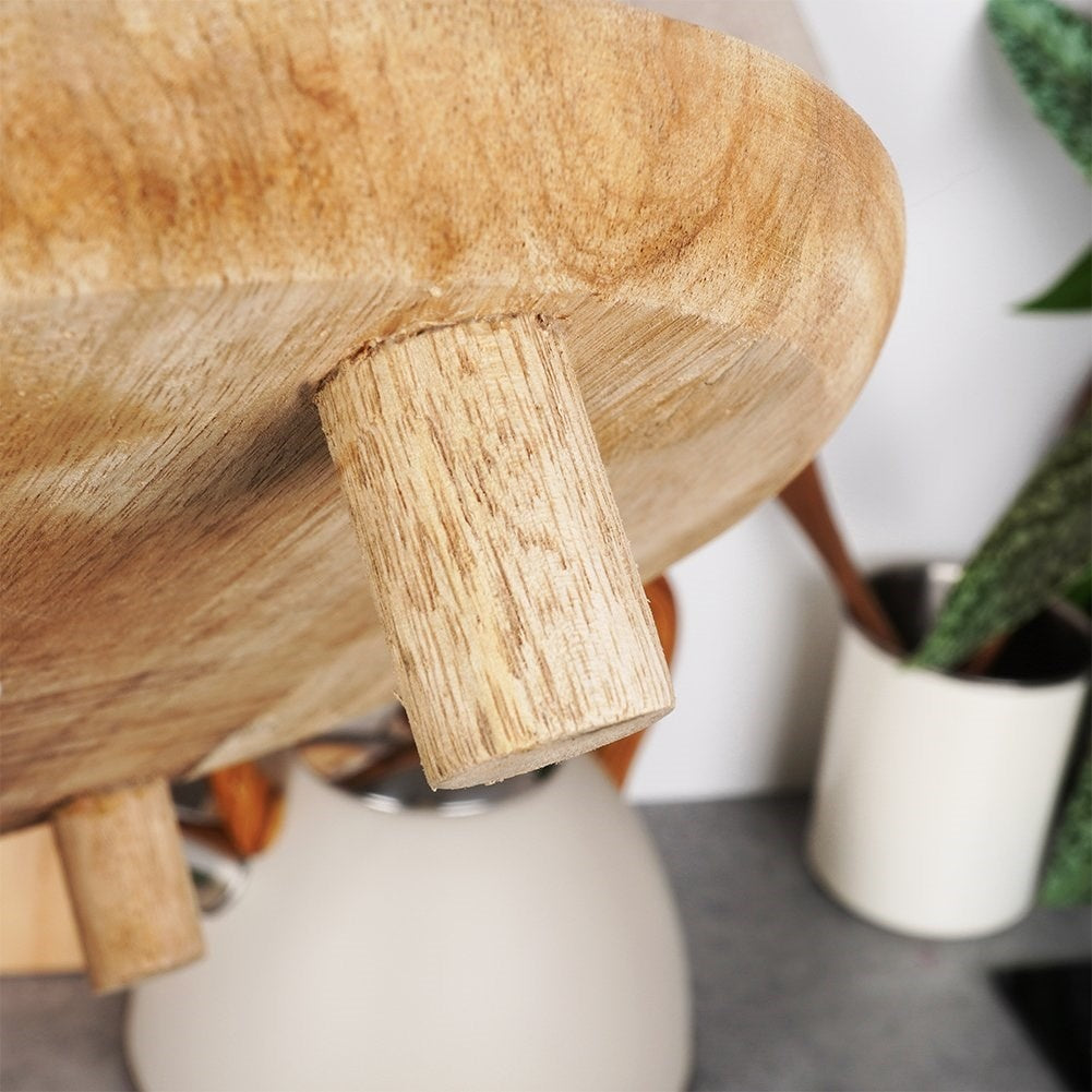 Round Cutting Board in Mango Wood for Serving and Cutting