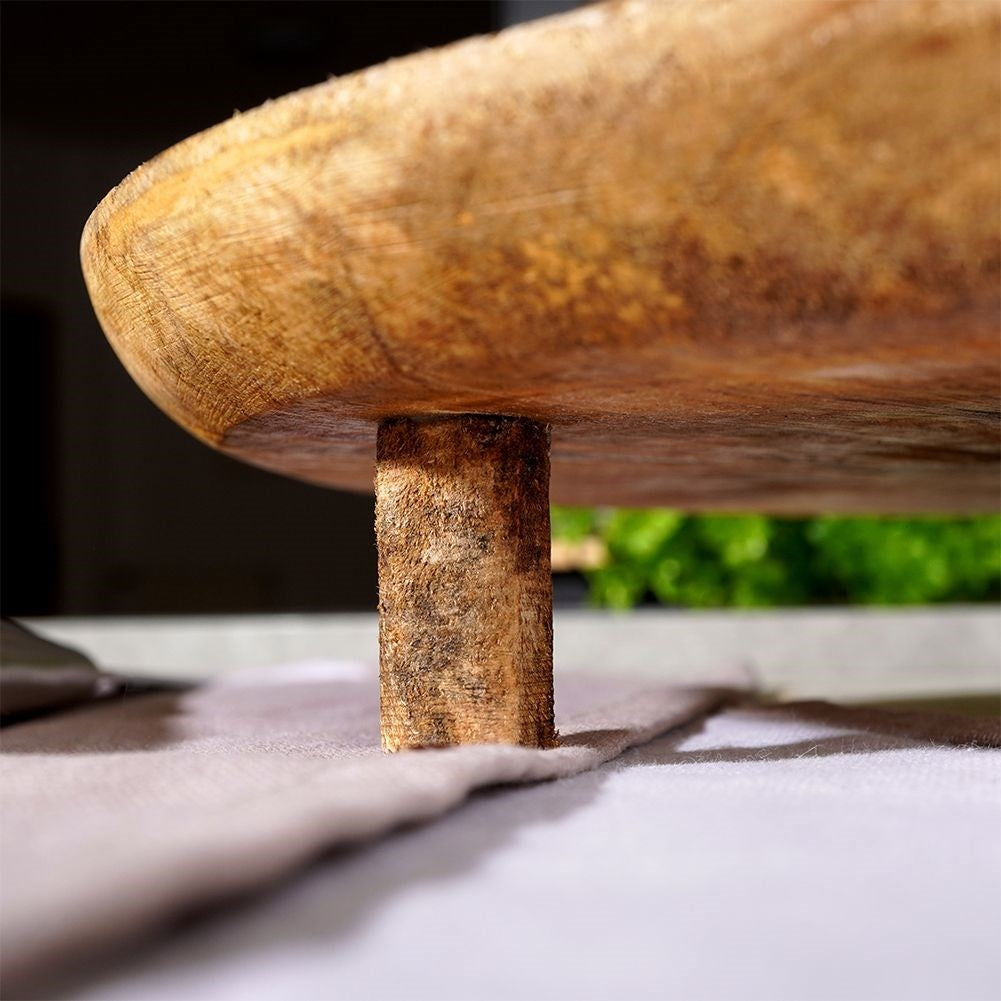 Round Cutting Board in Mango Wood for Serving and Cutting