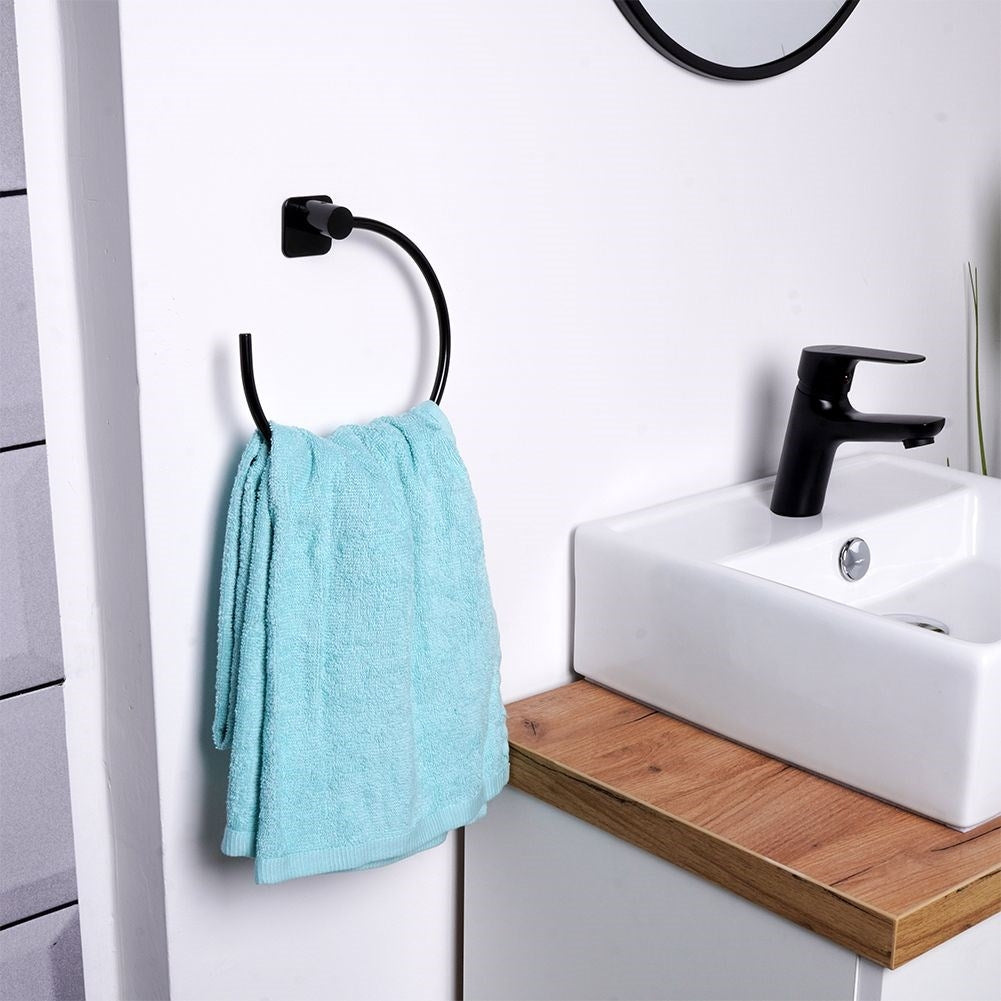 Round Towel Hanger in Black Carbon Steel for Bathroom