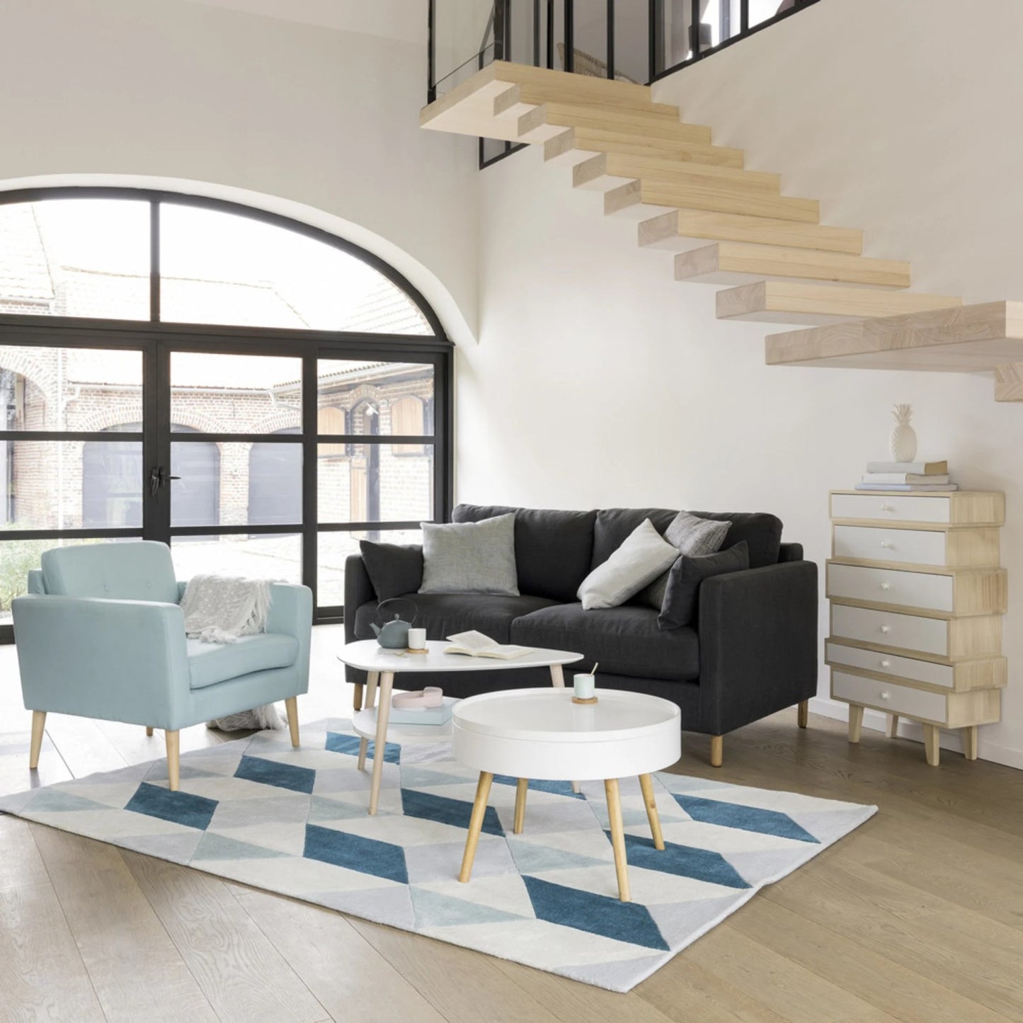 Round coffee table with storage, 60 cm