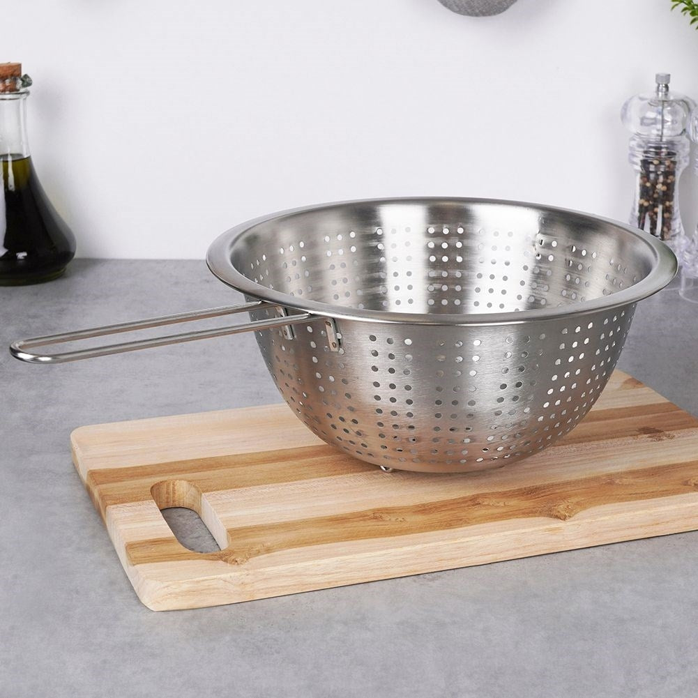 Round kitchen strainer 21 cm - Stainless steel, handle, versatile