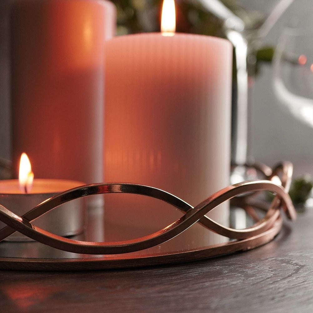 Round mirror tray in copper for lighting arrangements