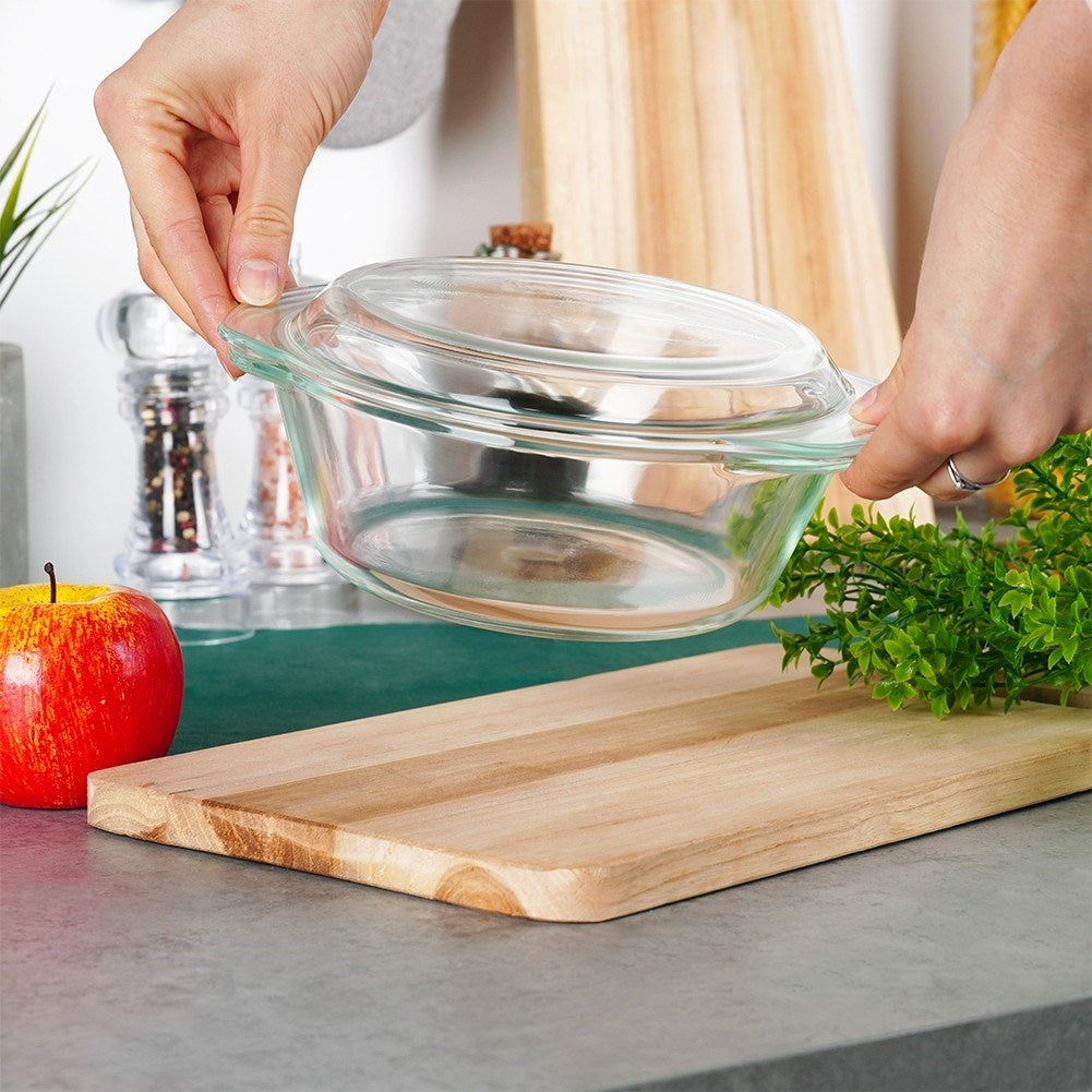 Round oven dish in borosilicate glass with lid, dishwasher safe