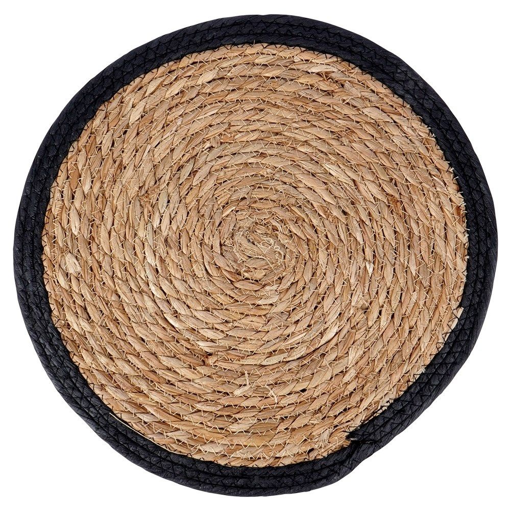 Round placemat made of plaited seaweed for all interiors