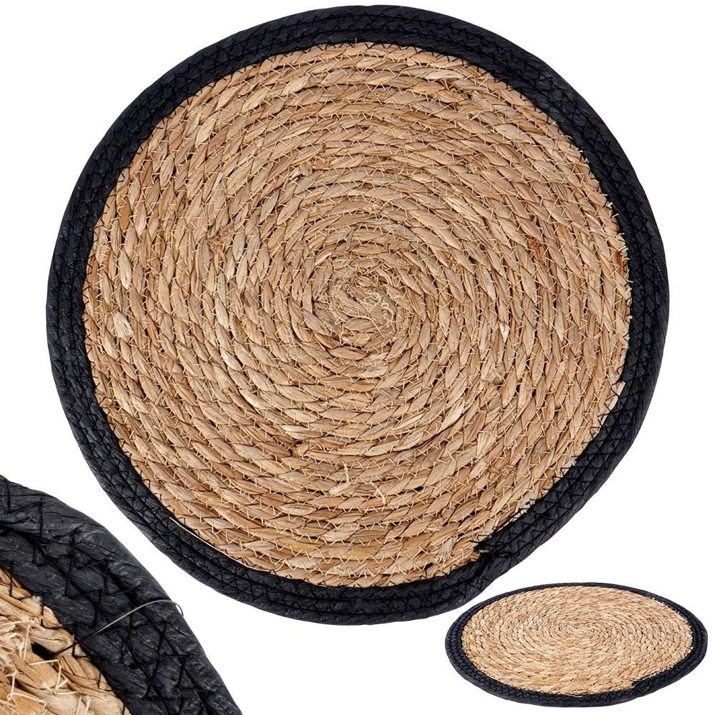 Round placemat made of plaited seaweed for all interiors