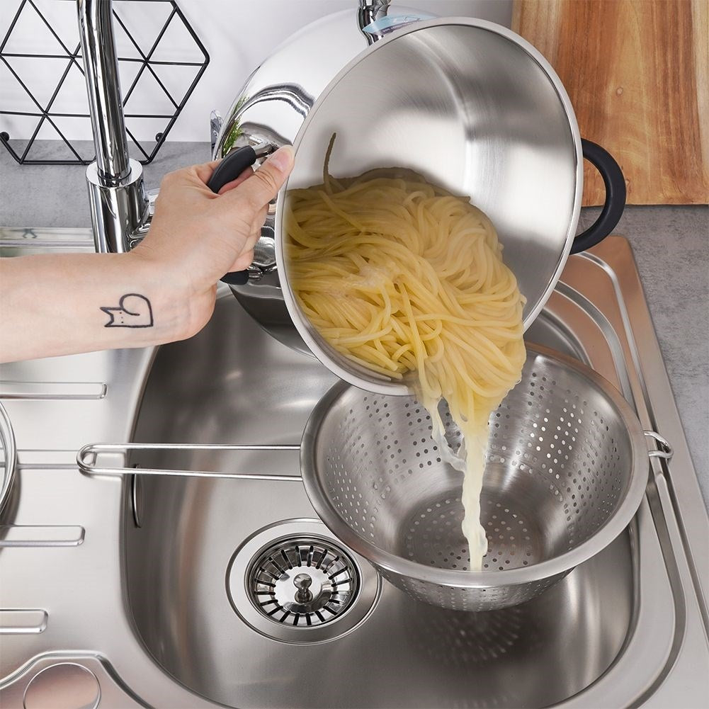 Round strainer with stainless steel handle, dishwasher safe