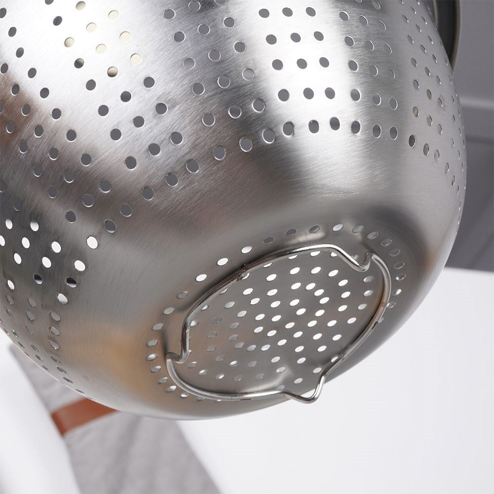 Round strainer with stainless steel handle, dishwasher safe