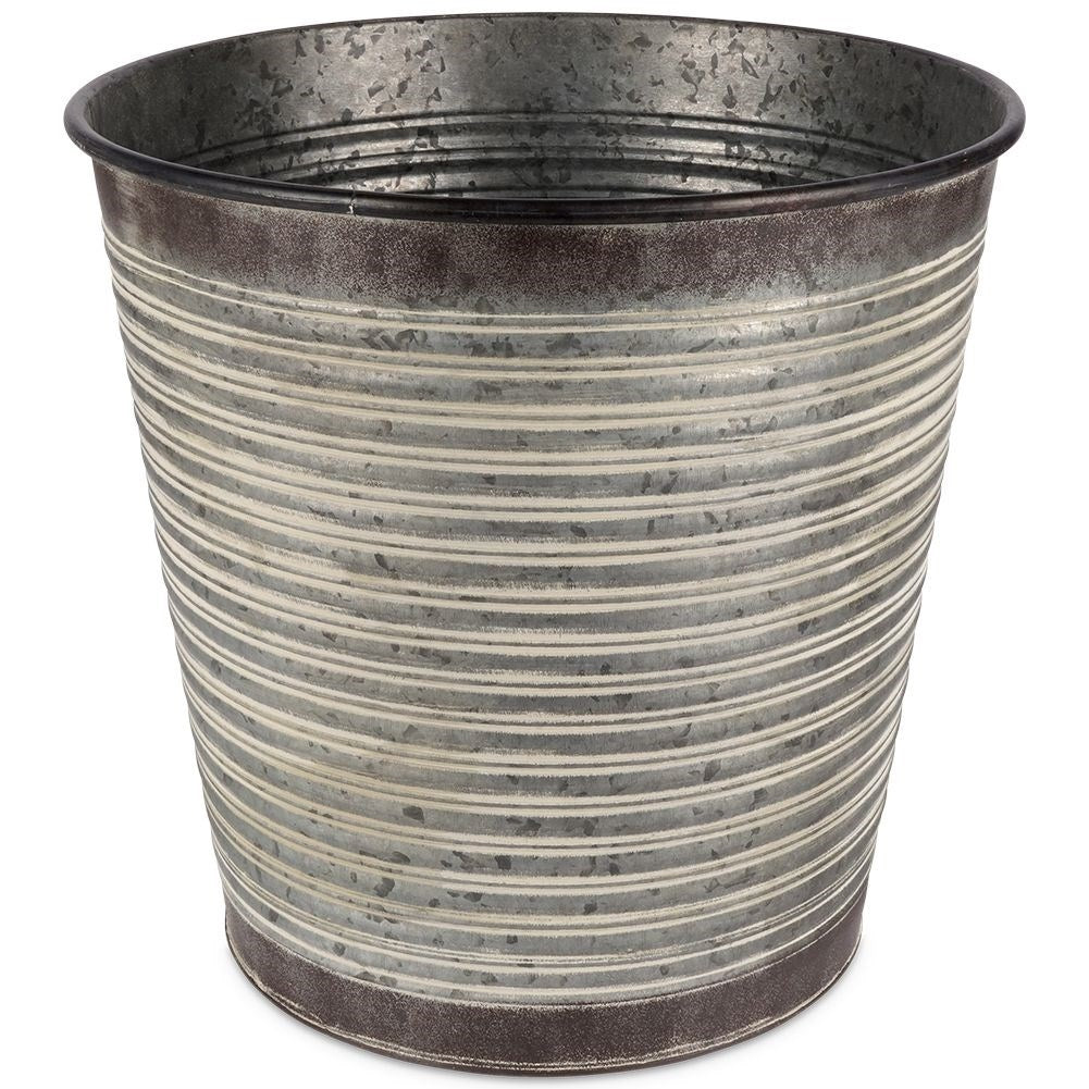 Rusty pot in galvanized metal for all plants
