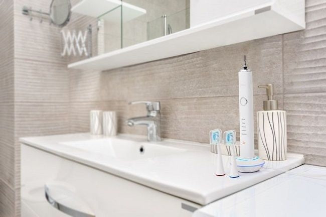 SD200B sonic toothbrush, white