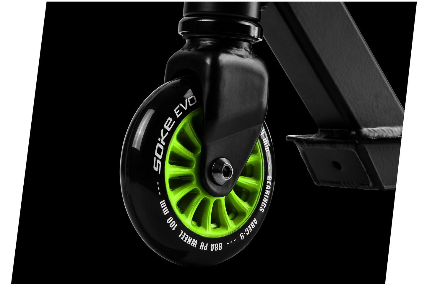 SOKE EVO green stunt scooter