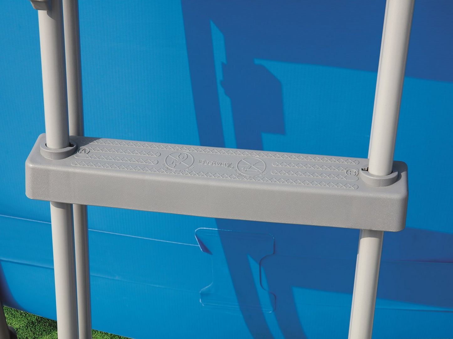 Safety ladder for swimming pools 107 cm Bestway 58330