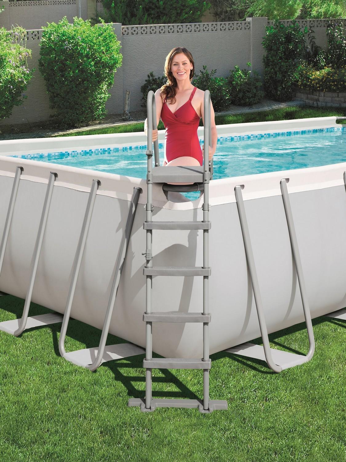 Safety ladder for swimming pools 132 cm Bestway 58332
