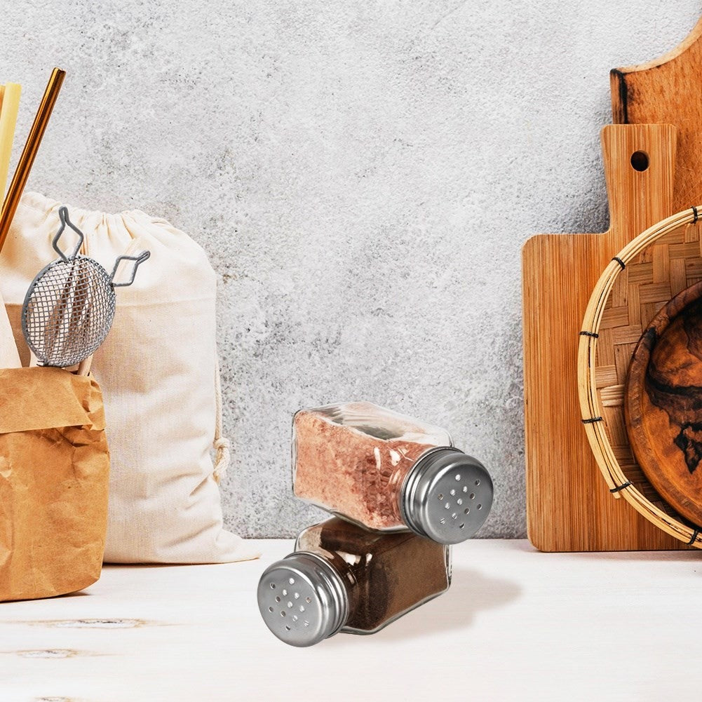 Salt and Pepper Set in Glass - Essential in the Kitchen