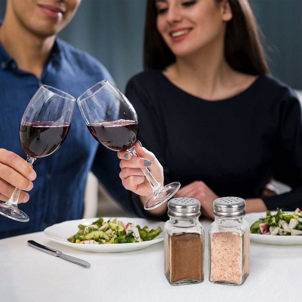 Salt and Pepper Set in Glass - Essential in the Kitchen