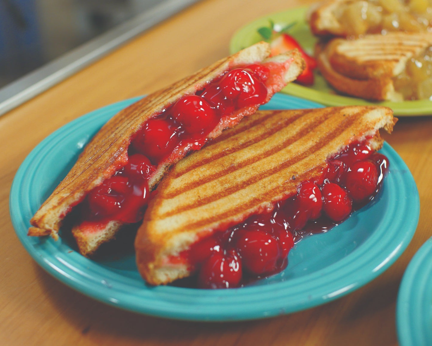 Sandwich Maker – Dual Non-Stick Pan for All Hobs