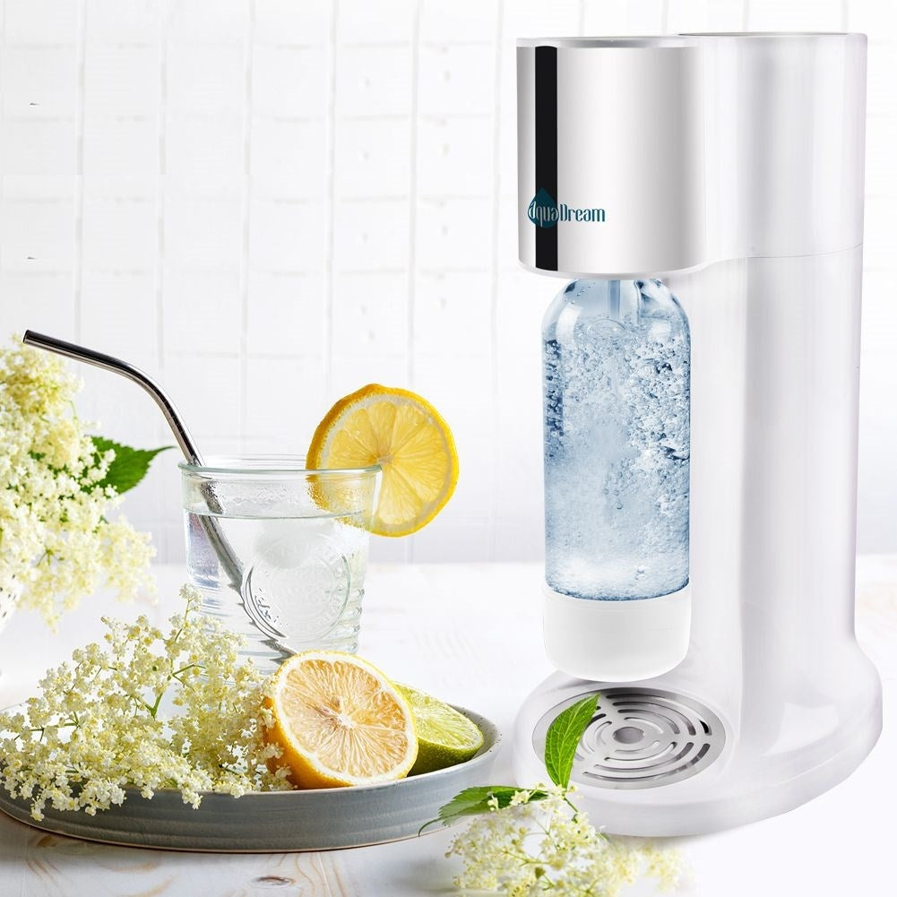 Saturator for carbonated water - Make your own carbonated drink at home