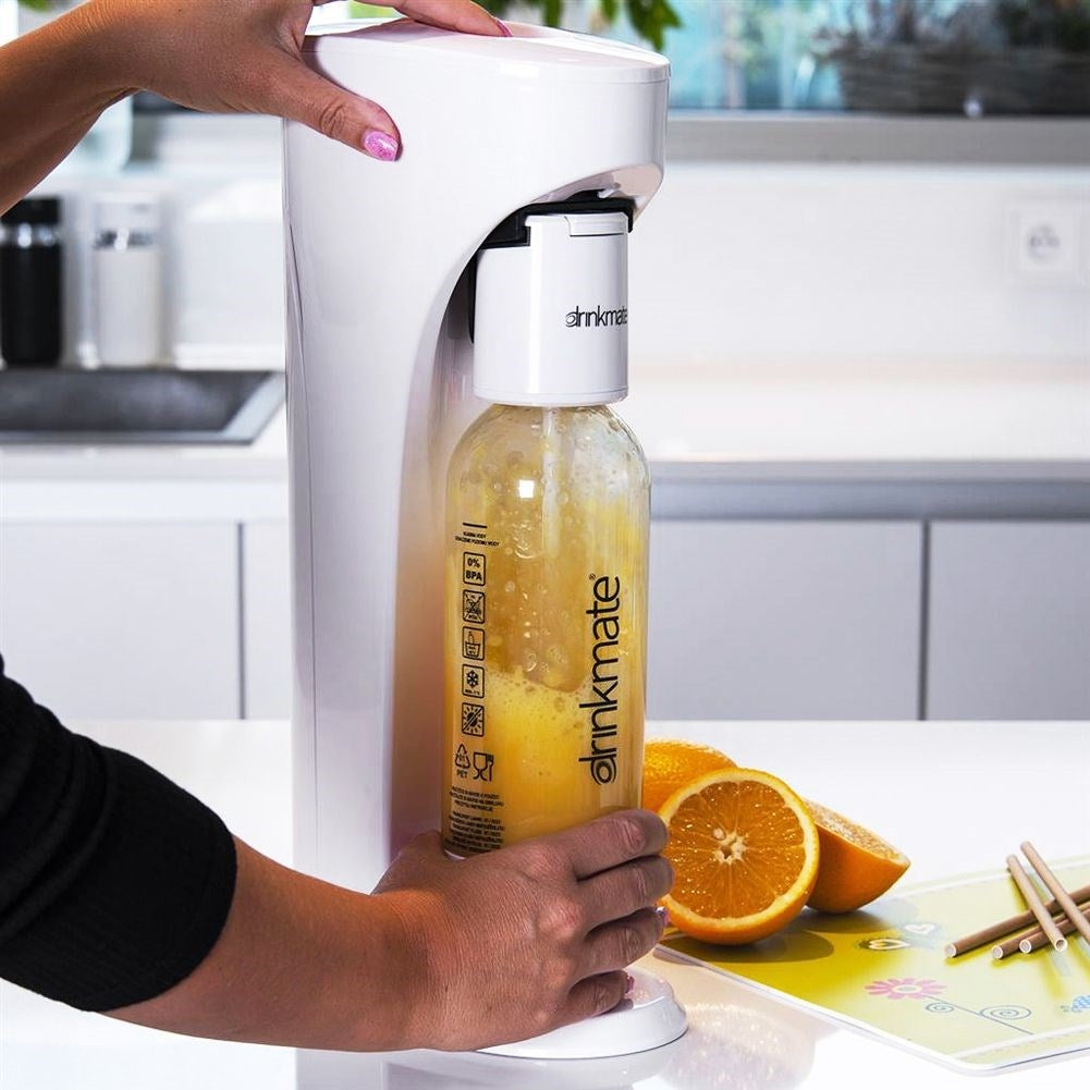 Saturator for carbonated water - Make your own lemonade easily