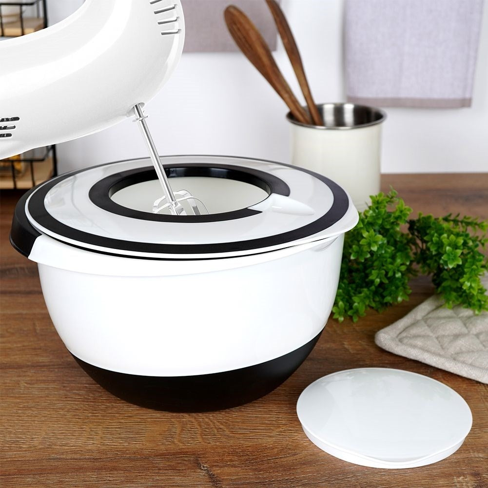 Sealable Spacious Bowl for Mixing and Whisking