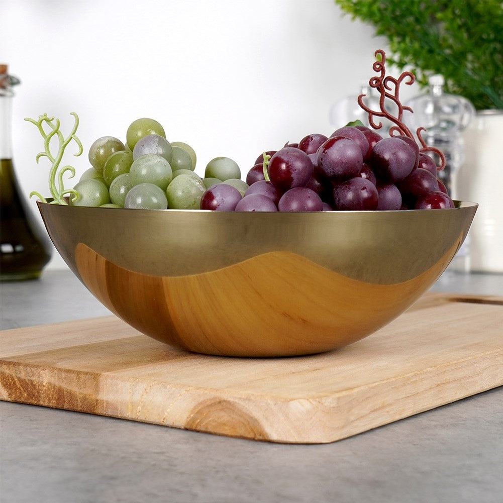 Serving bowl in gold made of stainless steel for various dishes