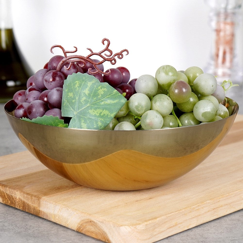 Serving bowl in gold made of stainless steel for various dishes