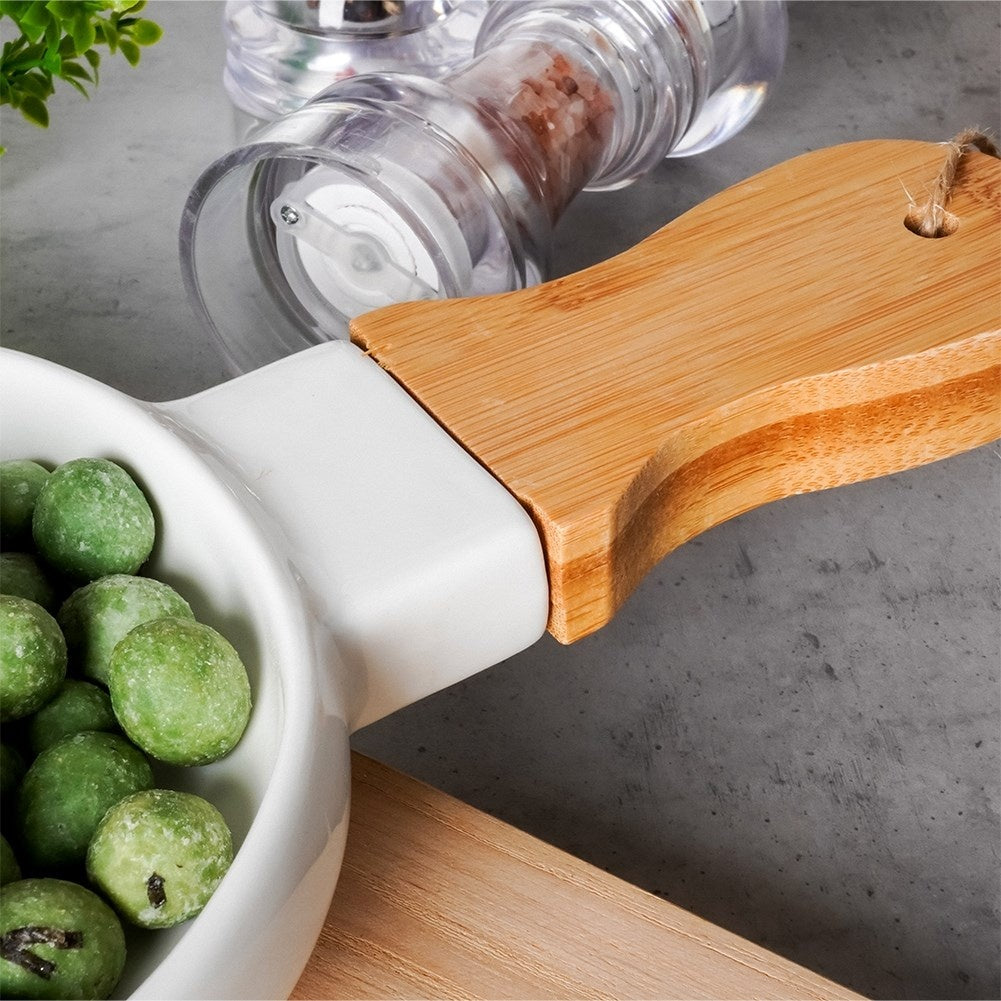 Serving dish in white porcelain and bamboo with handle