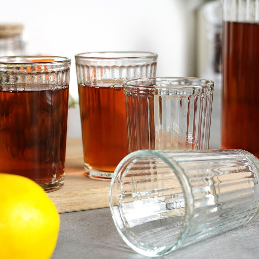 Serving set: 4 glasses & jug with lid, dishwasher safe