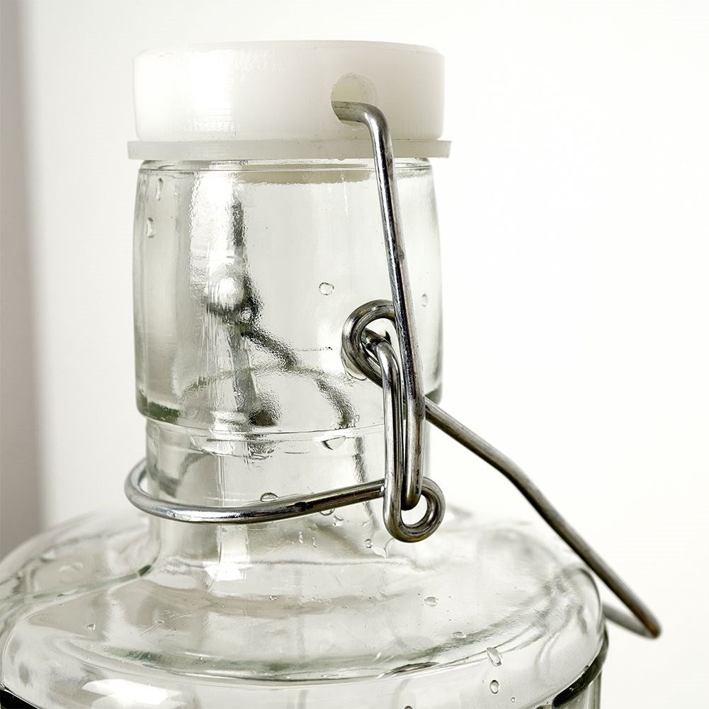 Serving set: Carafe & 4 glasses with unique design in relief pattern