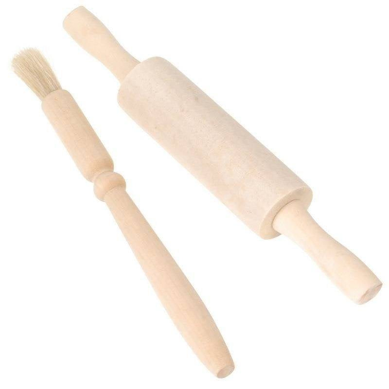 Set for Christmas baking - 3 baking tins, 4 cake tins, brush, rolling pin