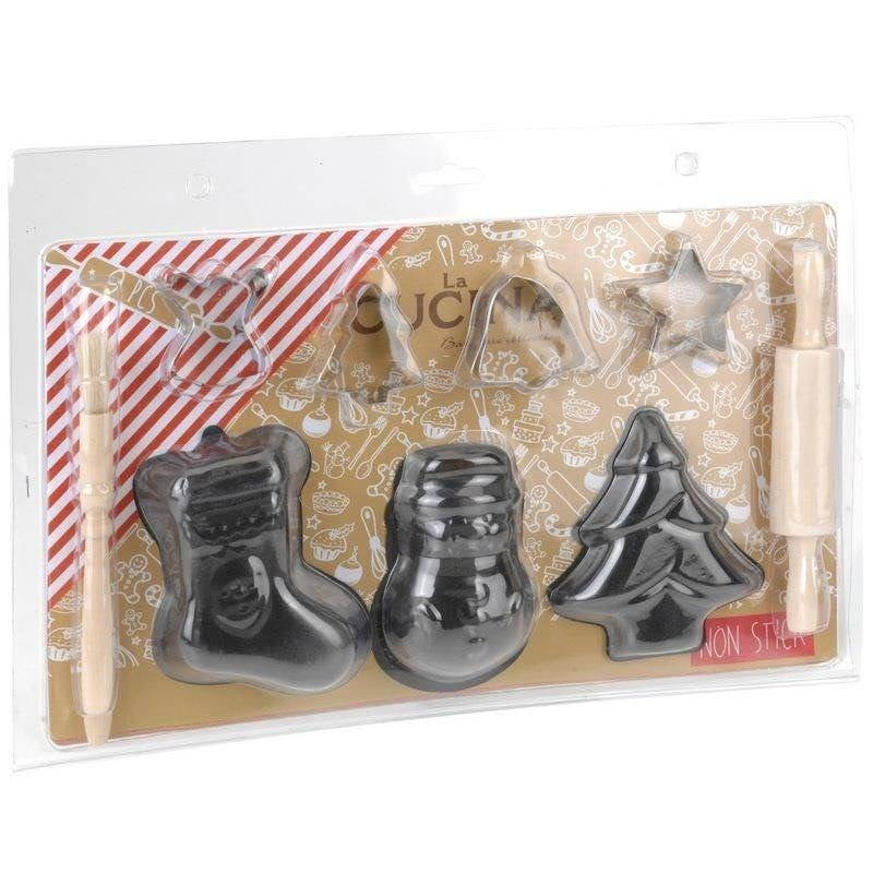 Set for Christmas baking - 3 baking tins, 4 cake tins, brush, rolling pin