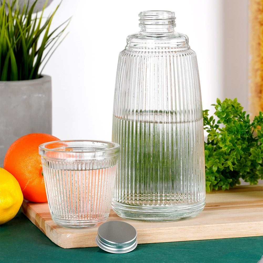 Set for serving: Glass and sealable decanter, thick glass