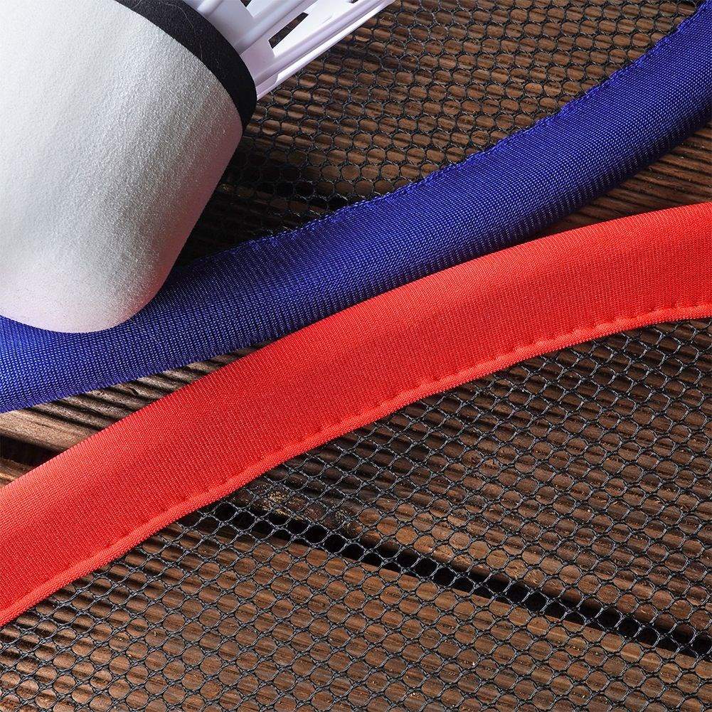 Set for two: Light and flexible rackets with balls