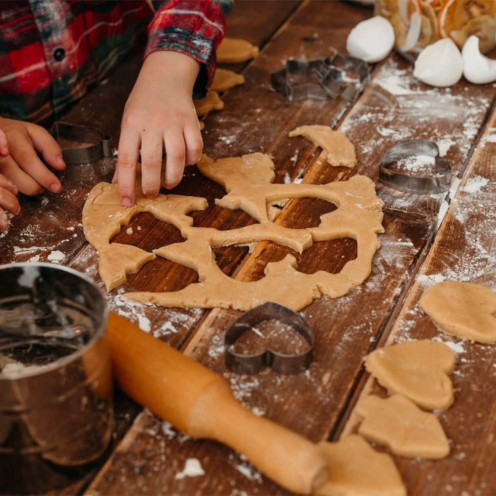 Set of 10 Christmas gingerbread molds in stainless steel