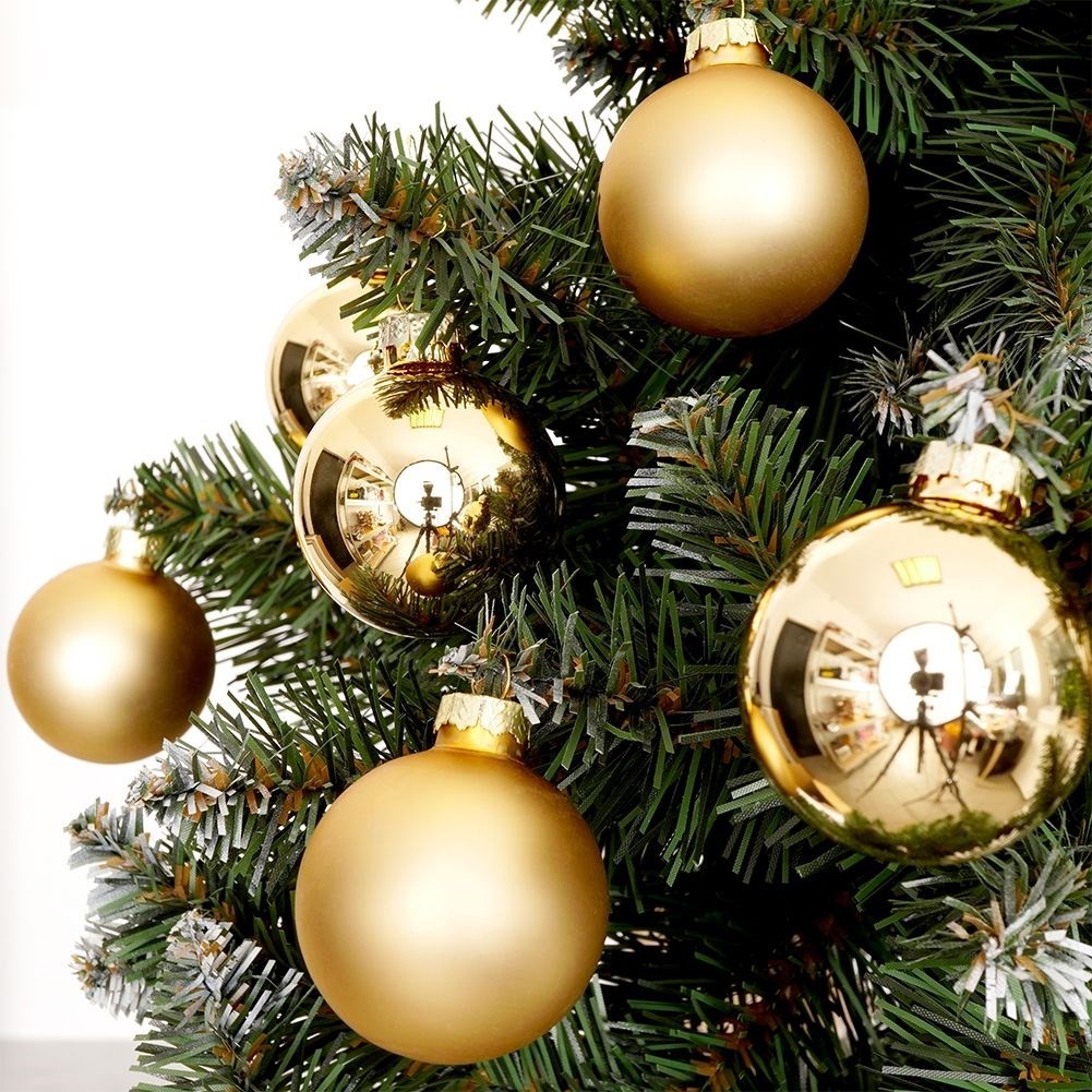 Set of 12 decorative golden Christmas tree balls in glass
