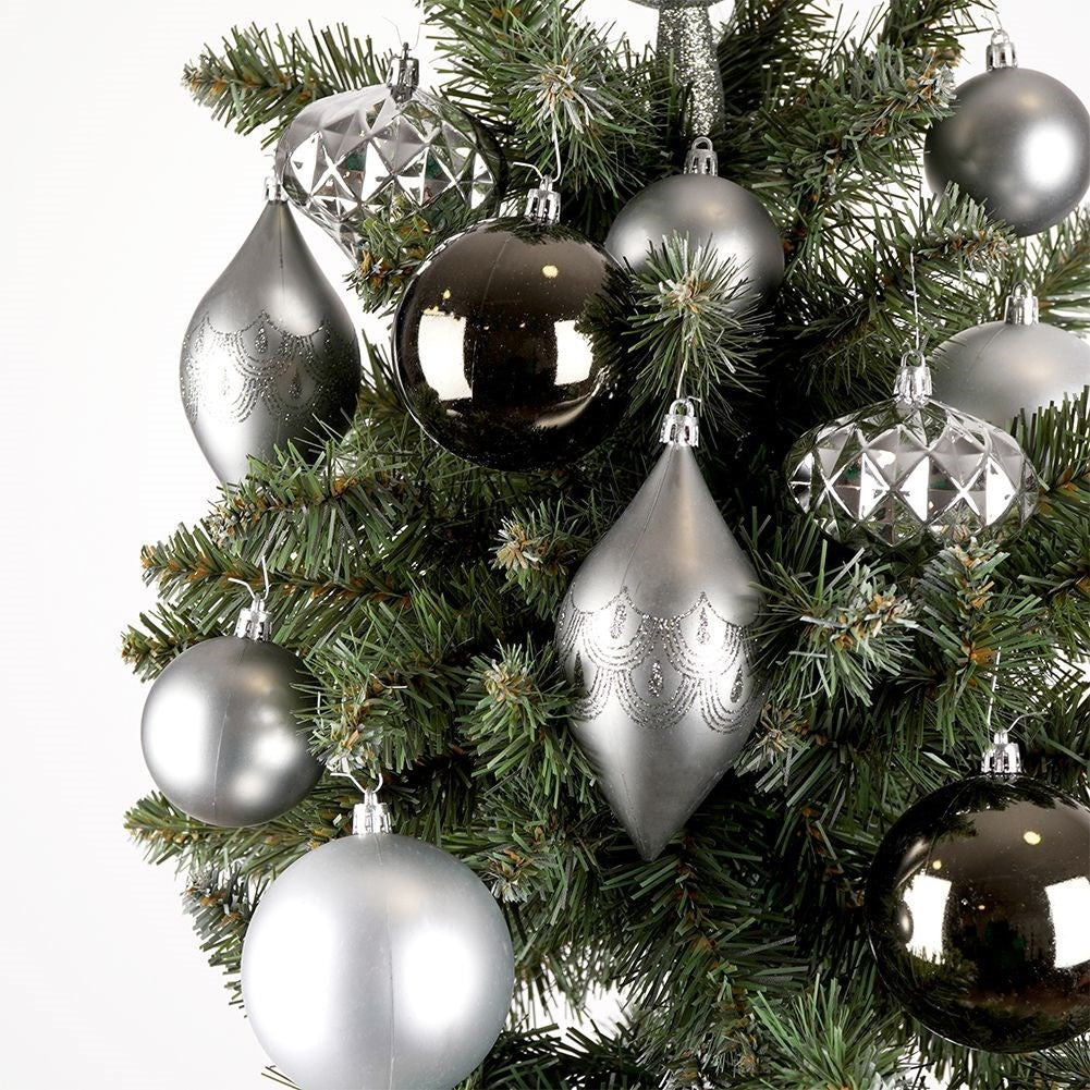 Set of 19 unbreakable Christmas tree balls in silver, matt and shiny