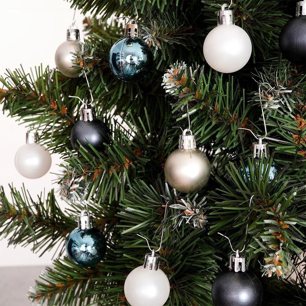 Set of 24 unbreakable Christmas tree balls: white, silver, blue, dark blue