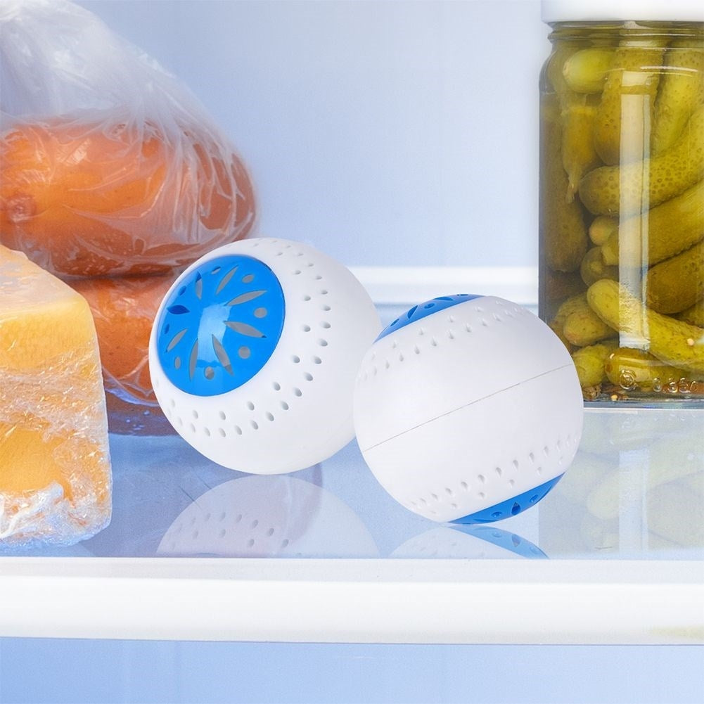Set of 2 balls that absorb odors in the refrigerator