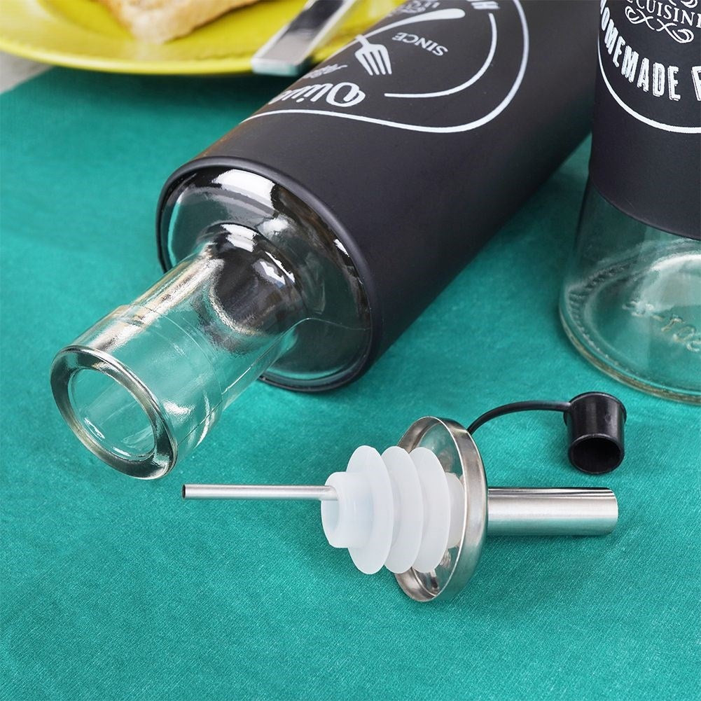 Set of 2 glass bottles for oil & vinegar with dispenser lid