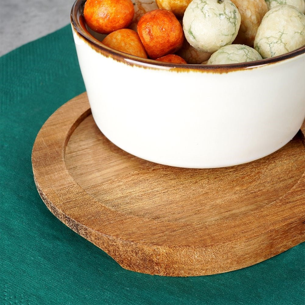 Set of 3 bowls on acacia tray for snacks and dips