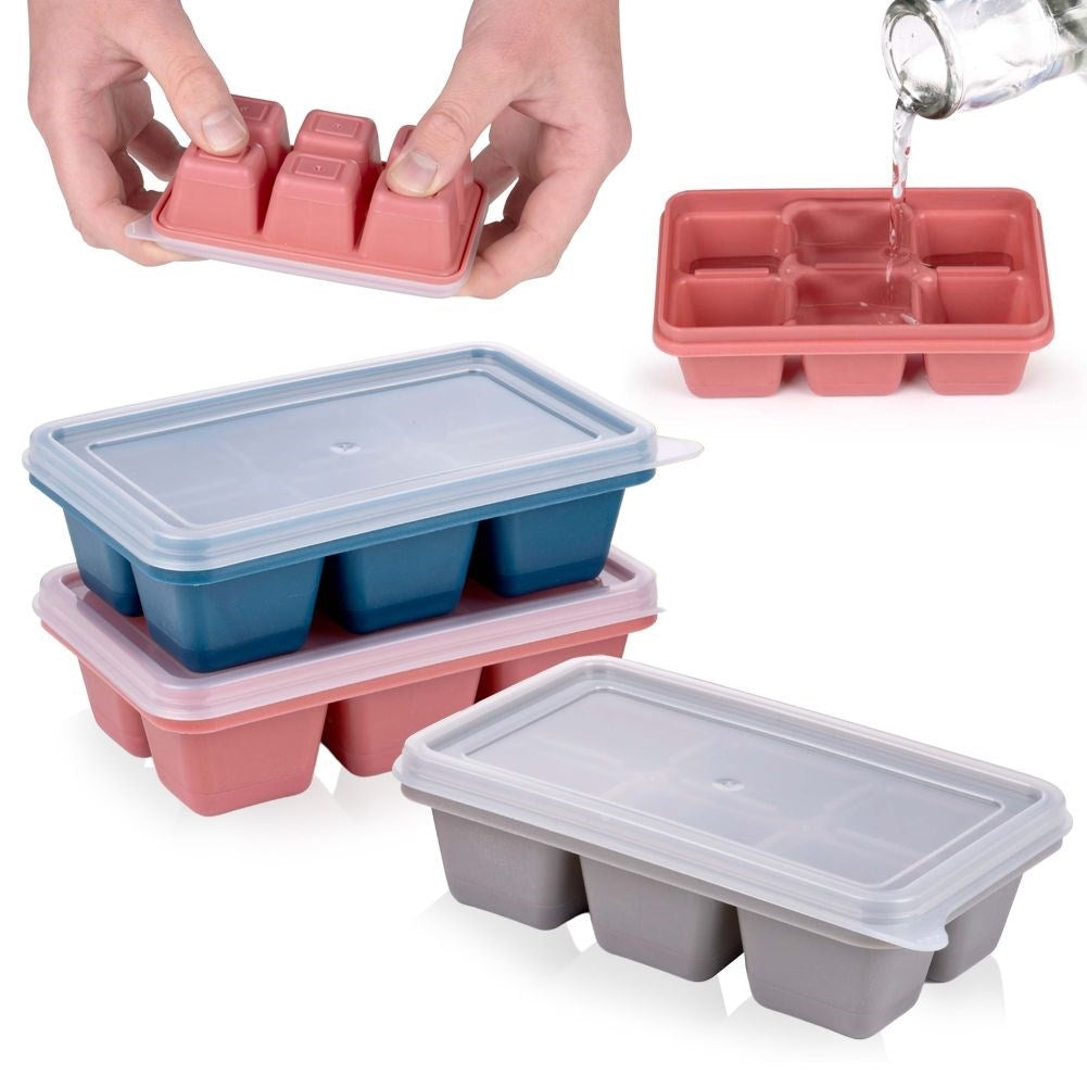Set of 3 ice molds with lids and flexible bottoms