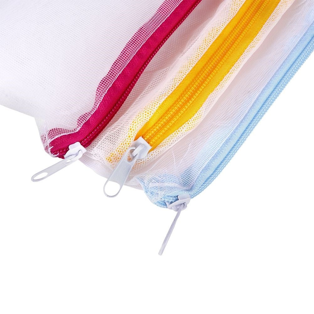 Set of 3 laundry bags for bras and delicate fabrics with zipper