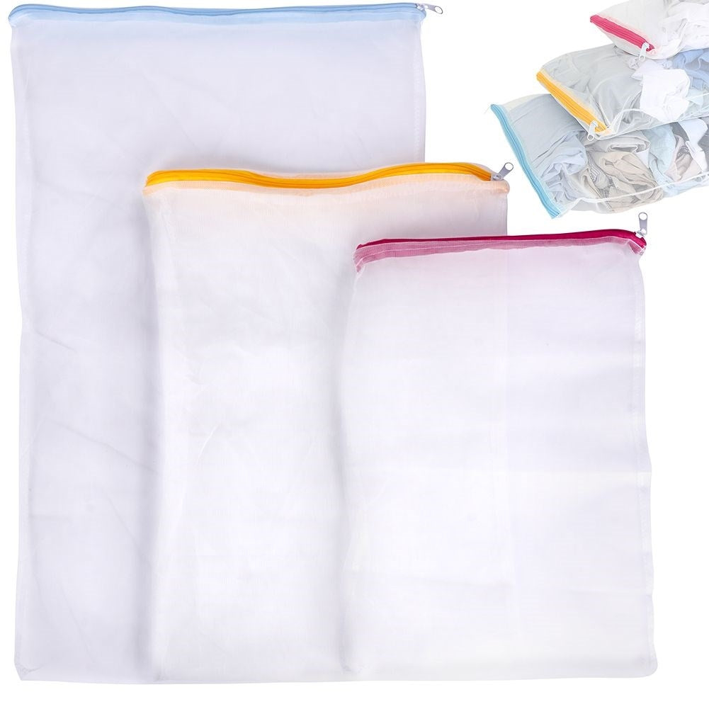 Set of 3 laundry bags for bras and delicate fabrics with zipper