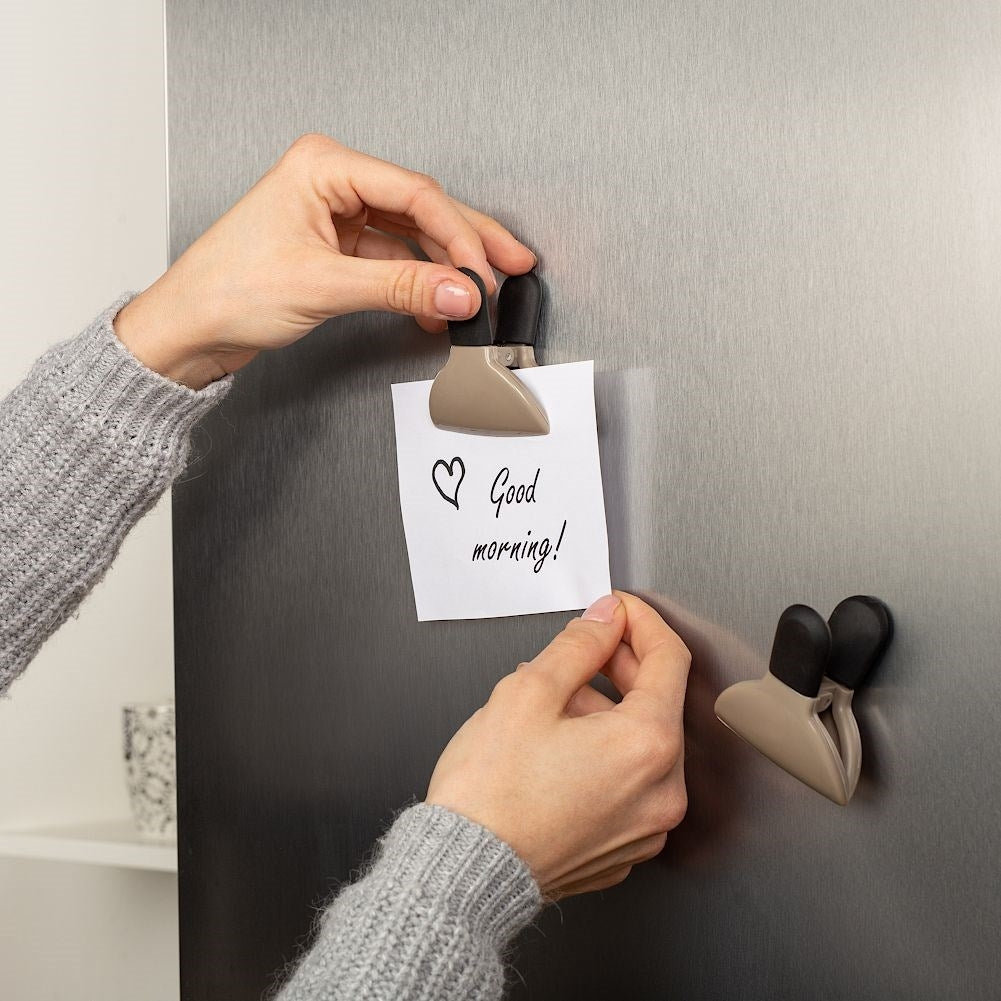 Set of 3 magnetic clips for fridge and bag closure