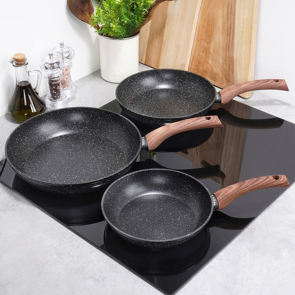 Set of 3 non-stick frying pans for all stoves, dishwasher safe